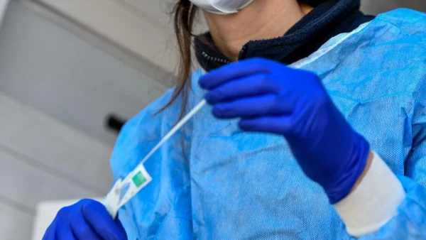 Κορωνοϊός: Τα σημερινά 15/5 κρούσματα της χώρας μας