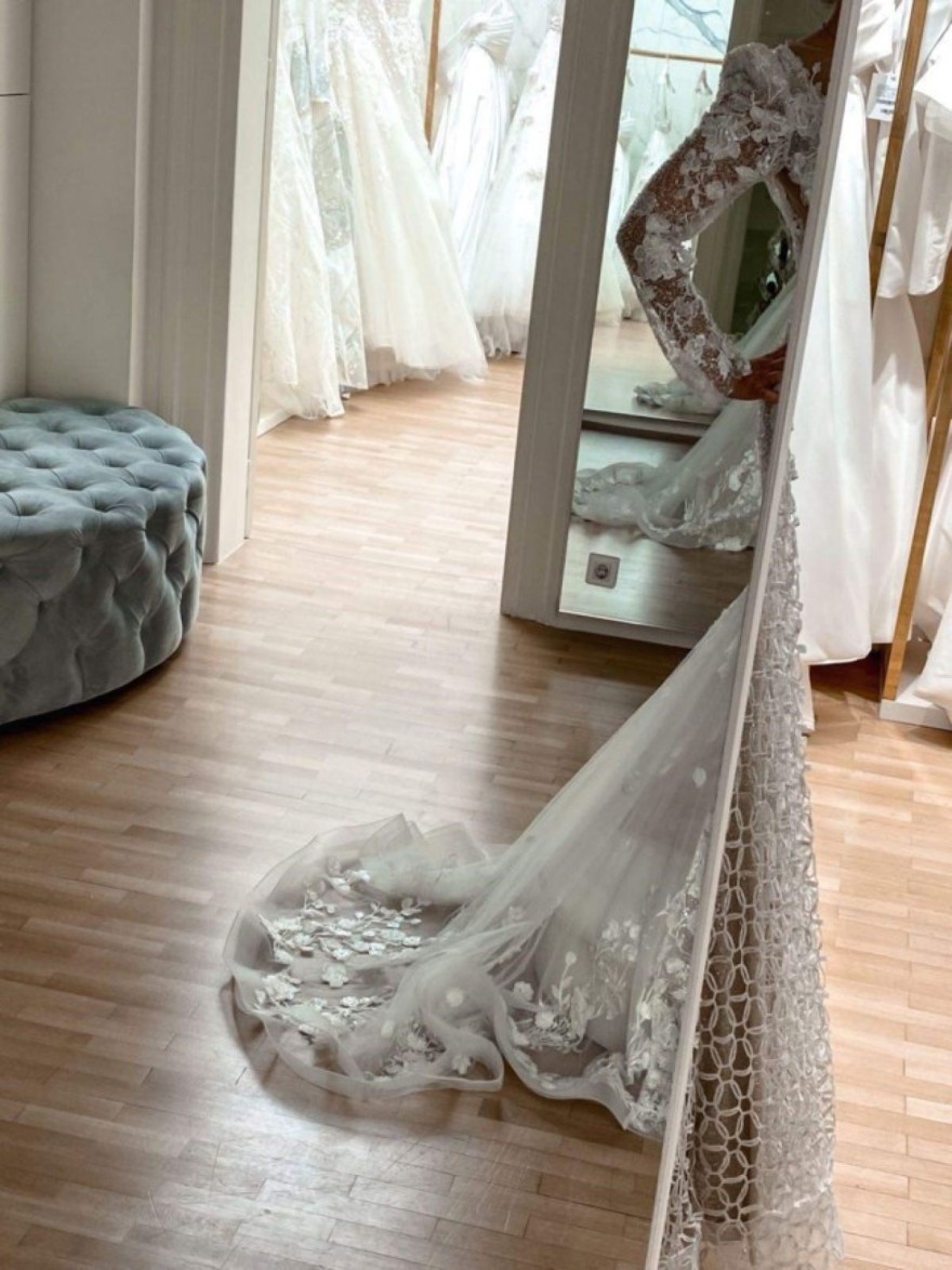 Πρόβα νυφικού για την Νικολέττα Ράλλη