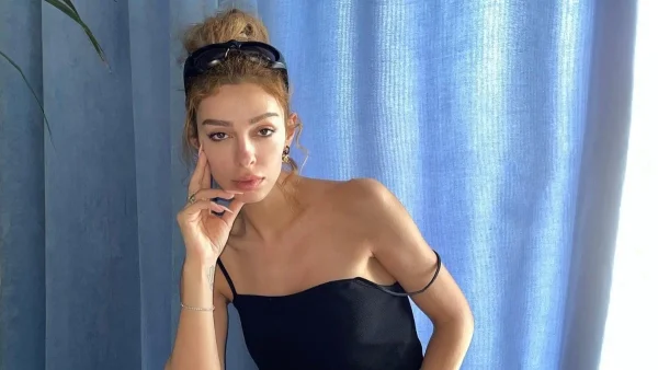 Αναστάτωσε το διαδίκτυο η Ελένη Φουρέιρα - Πόζαρε μόνο με το εσώρουχο και το καλσόν της