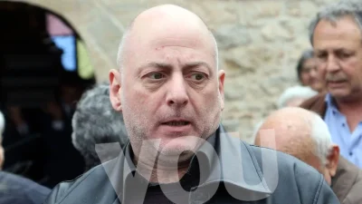 «Μου είχε πετάξει ένα...» - Ο Γιώργος Λαμπάτος αποκαλύπτει για τον Πέτρο Φιλιππίδη