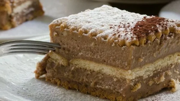 Δροσερό γλυκό ψυγείου με λίγα υλικά