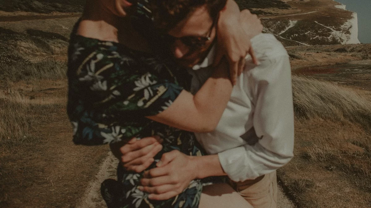 Μόνο για ερωτευμένους: 9 ελληνικά ιδανικά νησιά για σένα και το ταίρι σου