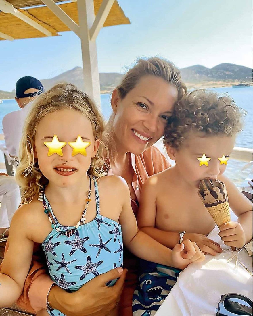 Βίκυ Καγιά παιδιά