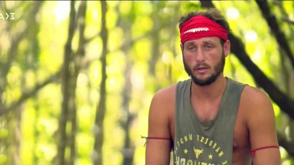 Επέστρεψε στην Ελλάδα ο Κατσαούνης - Η ατάκα στο αεροδρόμιο που ξεσήκωσε θύελλα αντιδράσεων