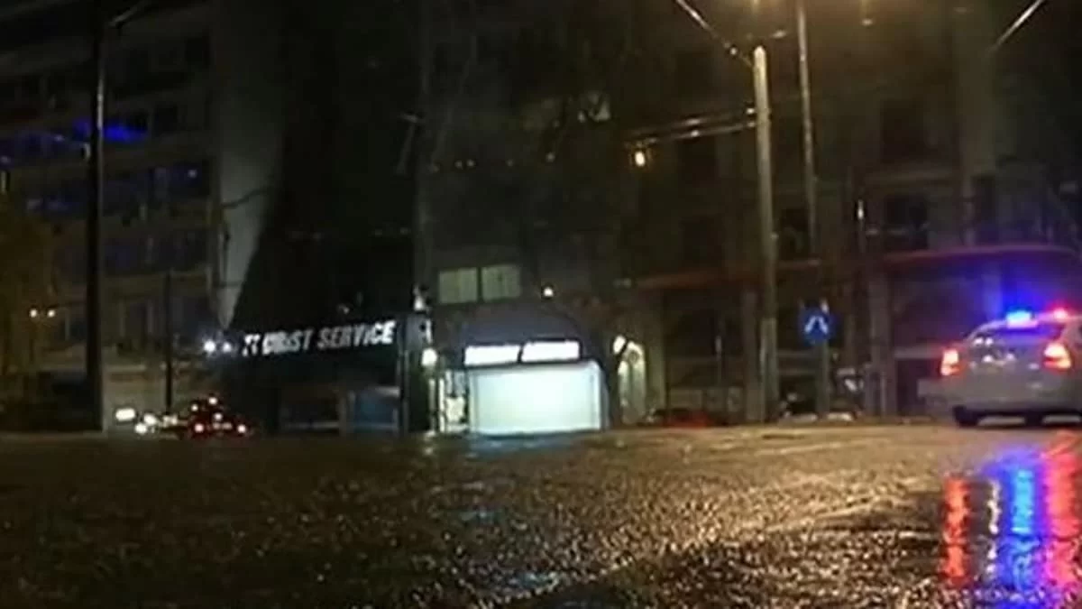 Ν.Φιλαδέλφεια:  20χρονος δέχθηκε θανατηφόρα επίθεση από 55χρονο - Χαροπαλεύει στην ενταντική