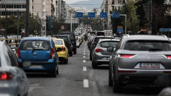 Τρομερό μποτιλιάρισμα στον Κηφισό λόγω τροχαίου - Ποιοι δρόμοι είναι κλειστοί