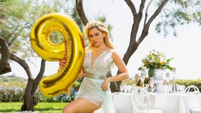 9 χρόνια YOU και το γιορτάζουμε με την Κόνι Μεταξά - Φοράει τα καλύτερα ρούχα και αξεσουάρ της σεζόν