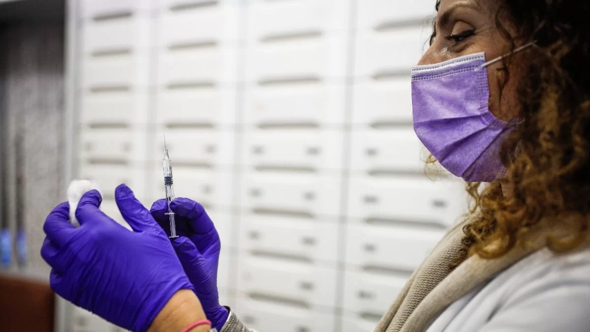 Κορωνοϊός: "Κλείδωσε" η 4η δόση για όλους από Σεπτέμβριο