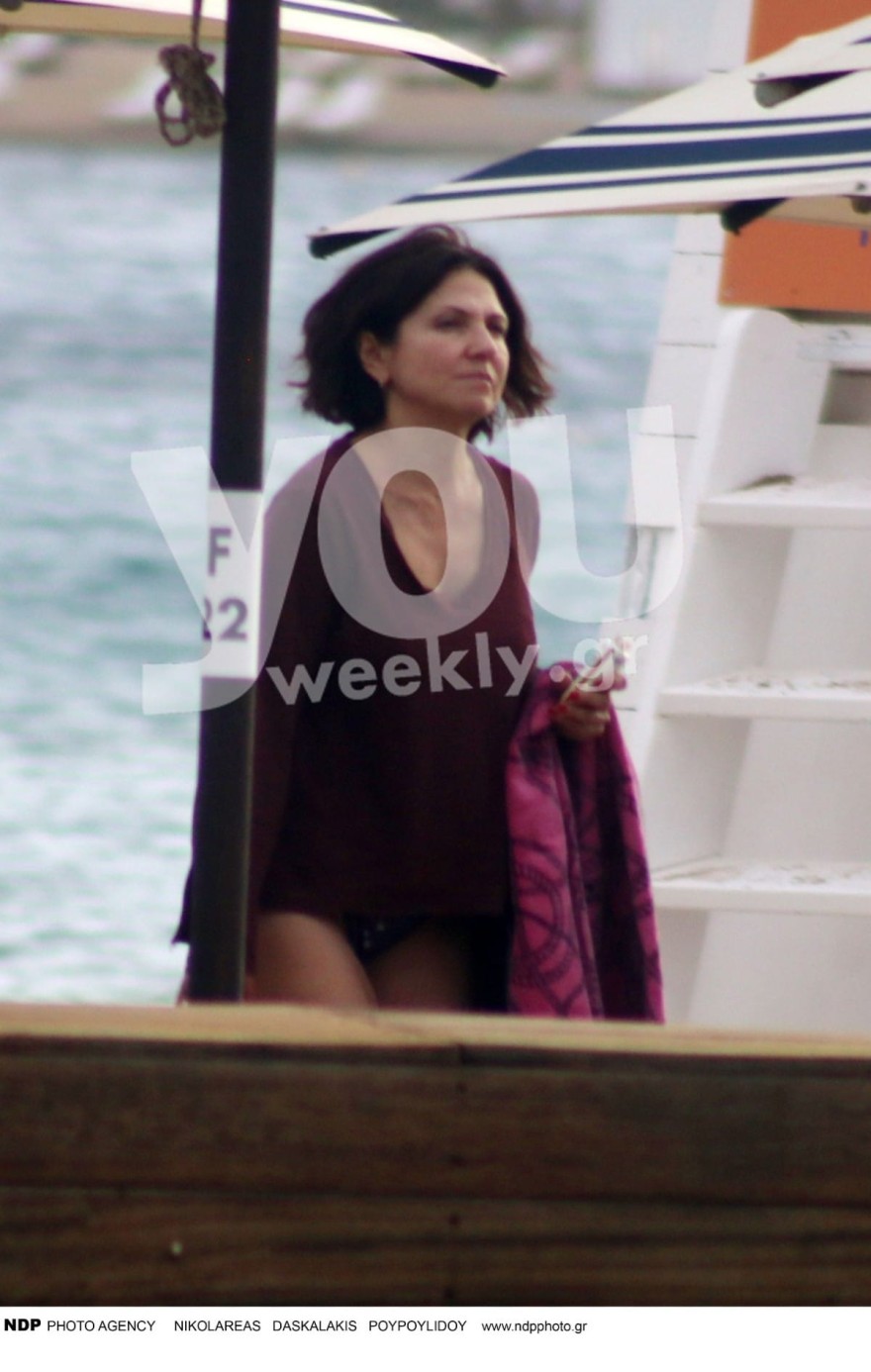 Η Ταμίλα Κουλίεβα στην παραλία