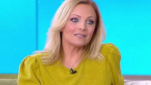 Η Χριστίνα Λαμπίρη μιλά για τα πισώπλατα μαχαιρώματα που έχει δεχτεί στην καριέρα της- «Βρέθηκαν κοντά μου...»