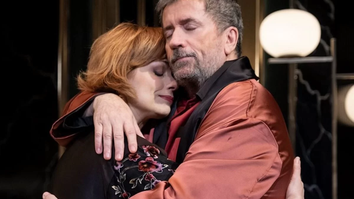 Δάφνη Λαμπρόγιαννη: Ανακοινώθηκε ποια  ηθοποιός παίρνει τη θέση της στην παράσταση με τον Παπαδόπουλο