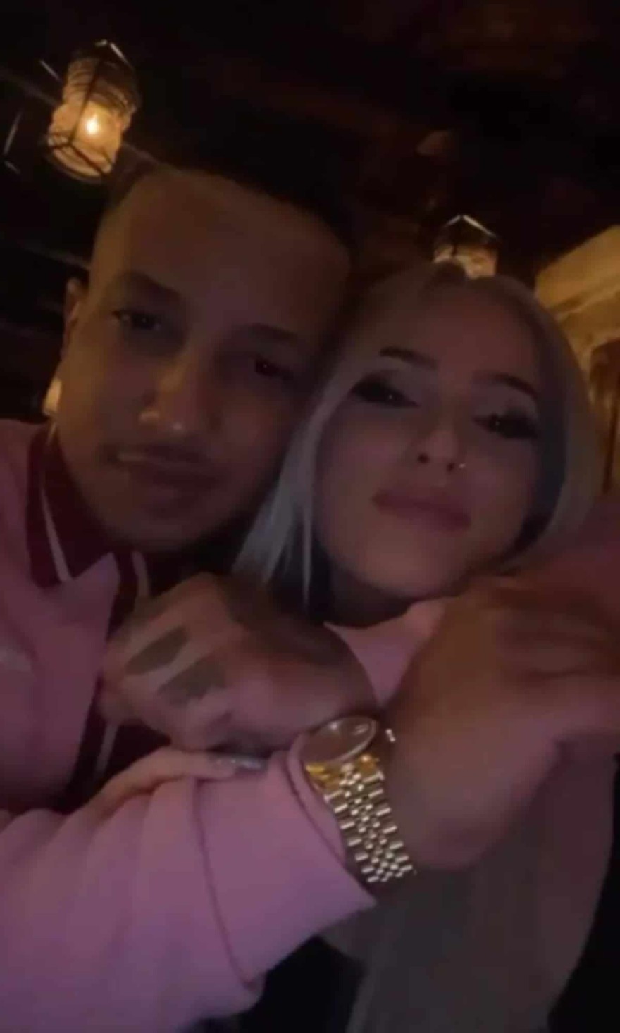 Ξανθιά καλλονή ψυχολόγος η νέα σύντροφος του Madclip φωτογραφίες