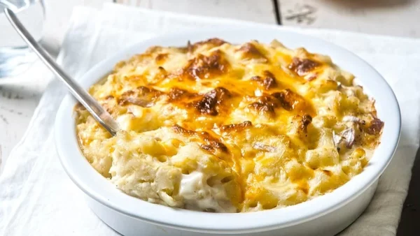 Έτοιμο σε 10 μόλις λεπτά - Λαχταριστό mac and cheese από την Αργυρώ Μπαρμπαρίγου