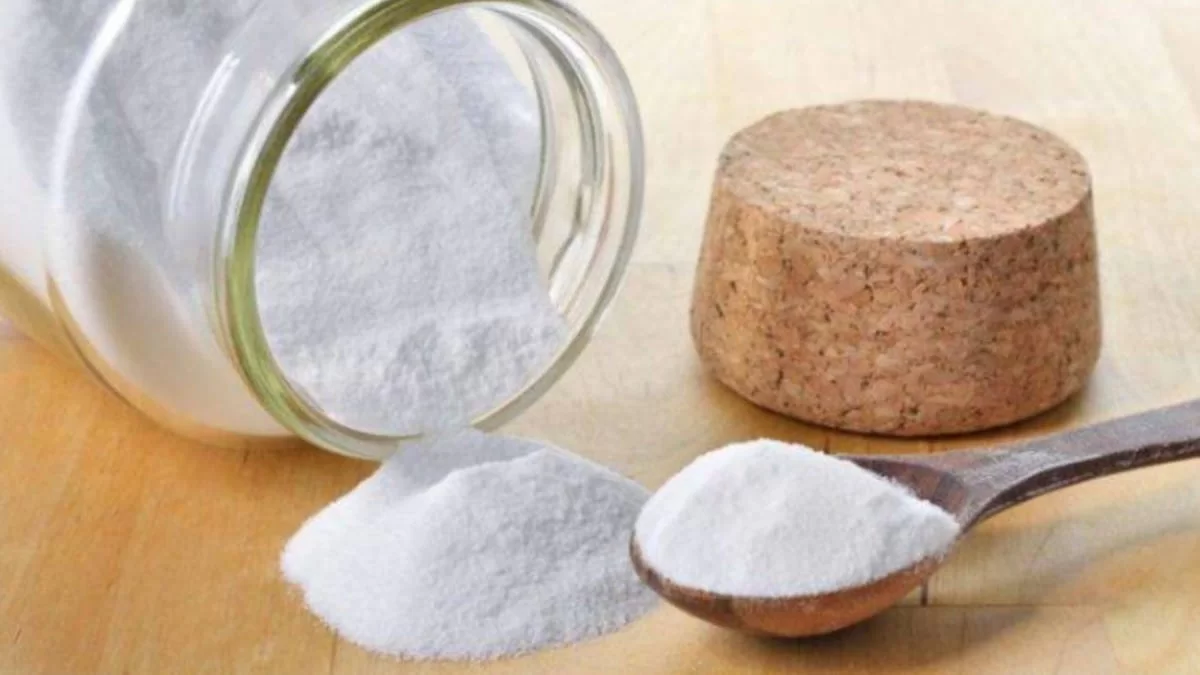 Θα σου λύσει τα χέρια - Κάνει θαύματα αυτό το σπιτικό καθαριστικό για τα λίπη με μαγειρική σόδα