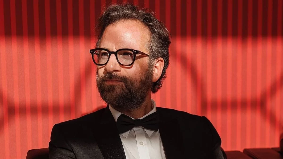 Πάσχει από συγκεκριμένη νόσο - Η πρώτη φωτογραφία του Κωστή Μαραβέγια με τα σημάδια αυτής