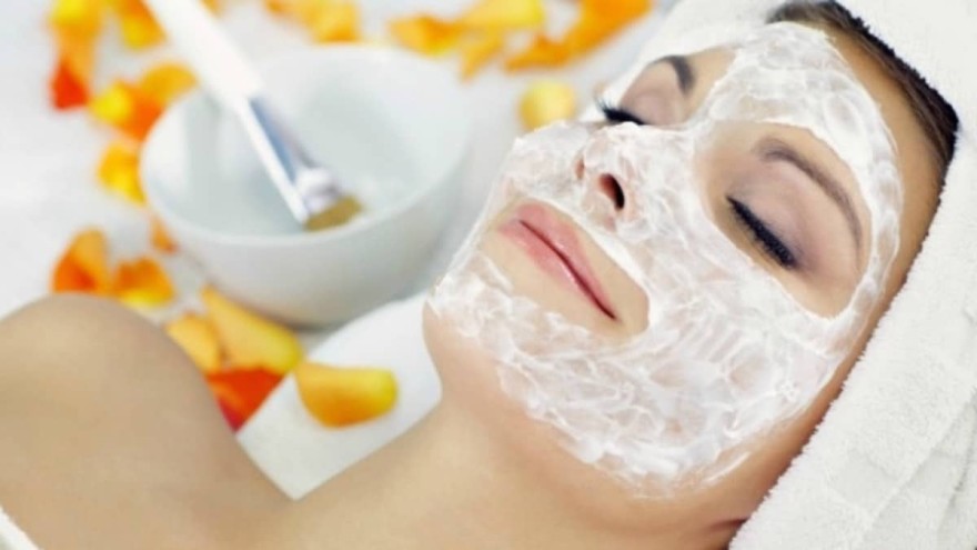 Η σπιτική μάσκα με πορτοκάλι που θα σε σώσει