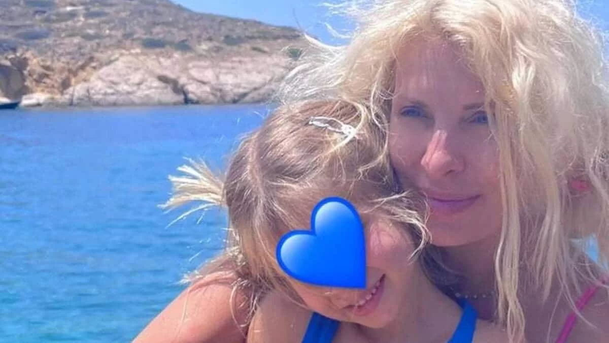 Παραλίγο να καταλήξει στο νοσοκομείο μαζί με την μικρή Μαρίνα: Επεισοδιακή η γιορτή της Ελένης Μενεγάκη