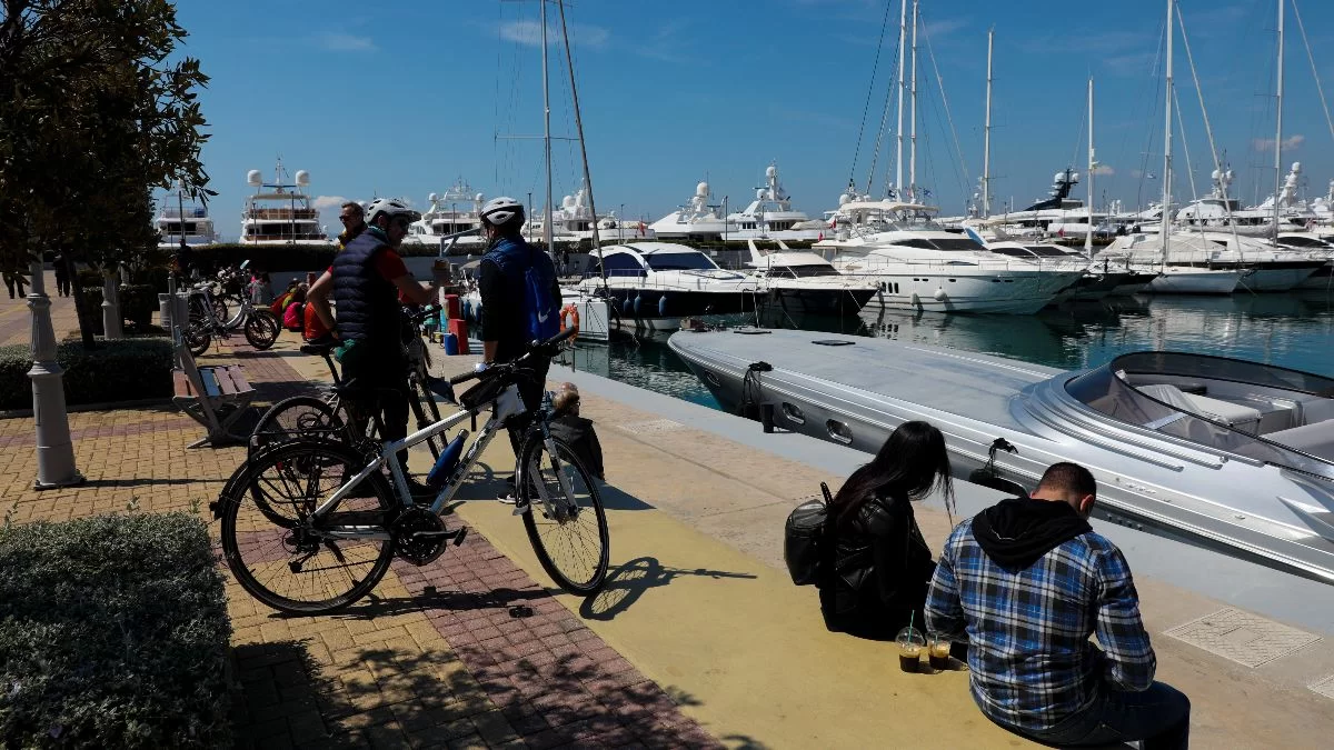 Κορωνοϊός: Έρχονται νέα μέτρα από Σεπτέμβρη; Τα δύο σενάρια που εξετάζονται