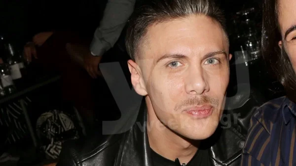 Ο Νότης Χριστοδούλου πόζαρε γυμνός και προκάλεσε φρενίτιδα στο instagram