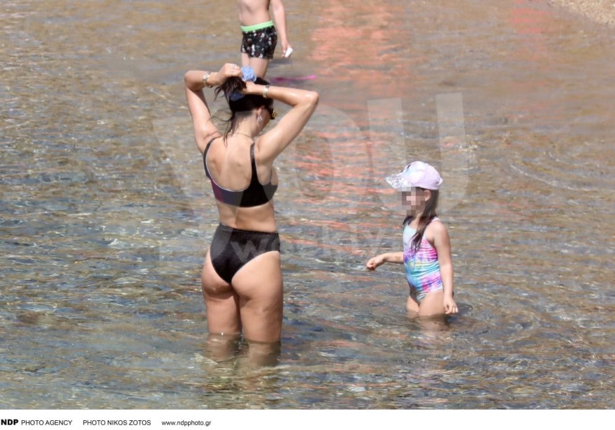 Ολυμπία Χοψονίδου πίσω όψη χωρίς ρετους