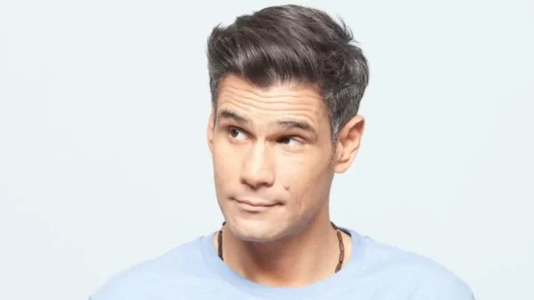 «Άδειασαν θέσεις στην οικογένειά μας...» - Ραγίζει καρδιές η ανάρτηση του Ουγγαρέζου για το χαμό των γονιών του