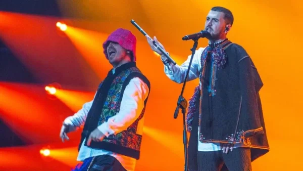 Eurovision 2022: Καταχειροκροτήθηκε στη σκηνή του διαγωνισμού η Ουκρανία στον Α’ Ημιτελικό