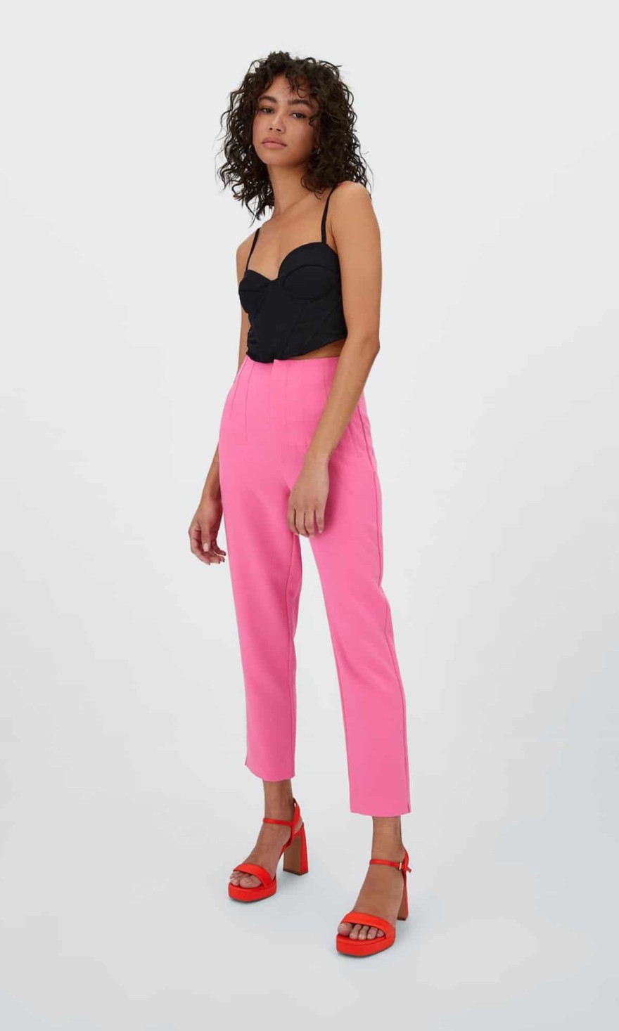 παντελόνι στα Stradivarius