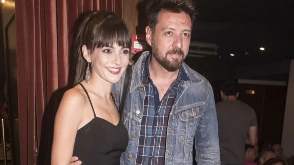 Με τεράστια κουζίνα και χρώματα παντού - Φωτογραφίες από το σπίτι του Μάνου Παπαγιάννη και της Αγγελικής Δαλιάνη