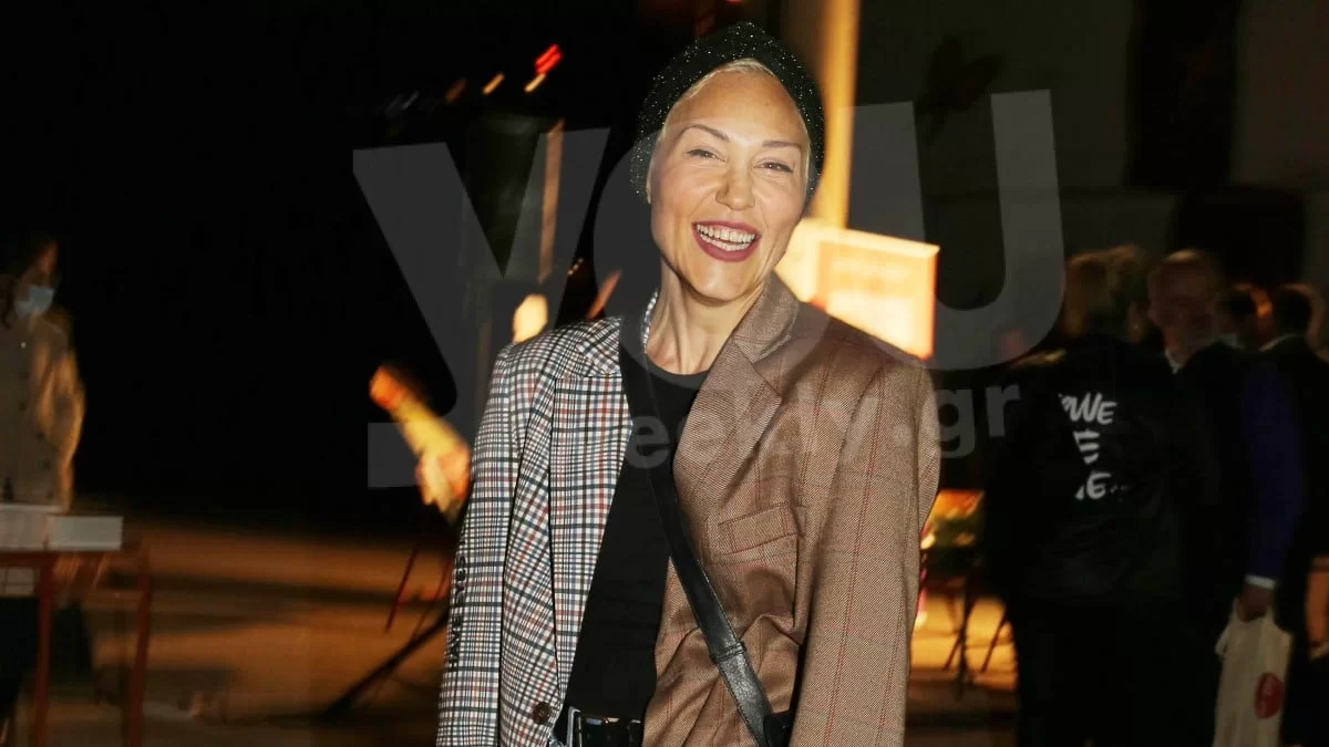 Η Πηνελόπη Αναστασοπούλου πόζαρε topless και "έριξε" το instagram