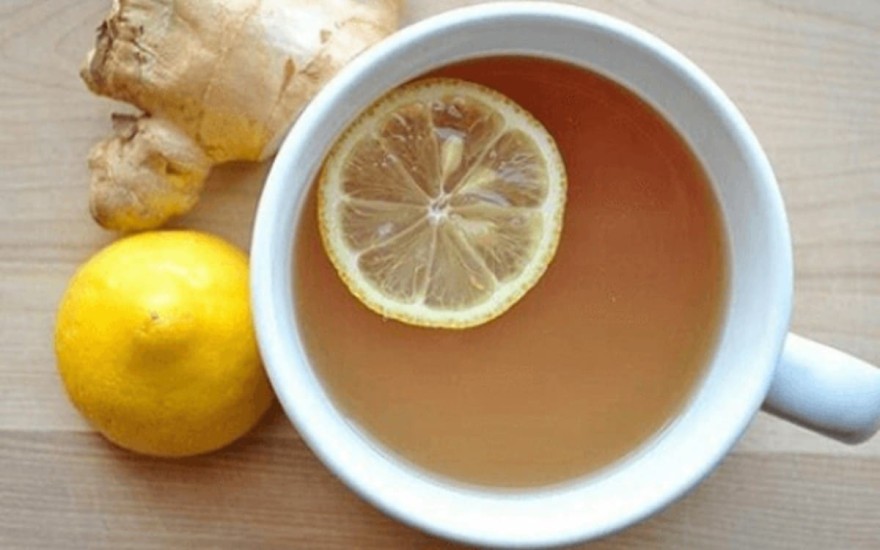 Σπιτικό ρόφημα με λεμόνι και σπόρους chia