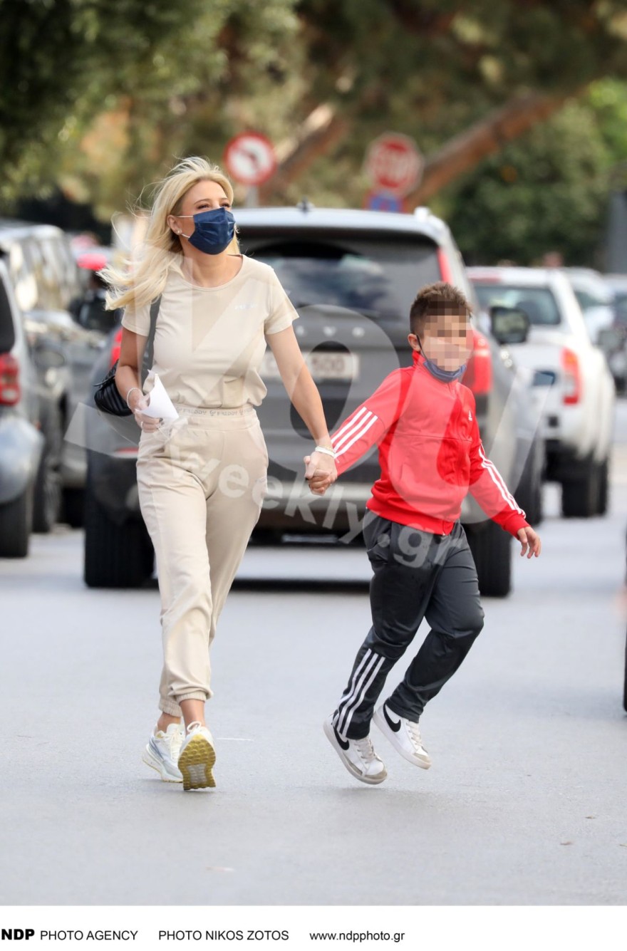 Φαίη Σκορδά με γιο