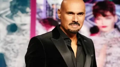 Για μπάνιο με τα παιδιά του - Η τρυφερή φωτογραφία του Δημήτρη Σκουλού που "έριξε" το instagram