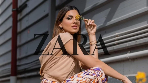 Με ντεκολτέ σε σχήμα καρδιάς - Το απίστευτο φλοράλ Zara φόρεμα που φόρεσε η Σταματίνα Τσιμτσιλή