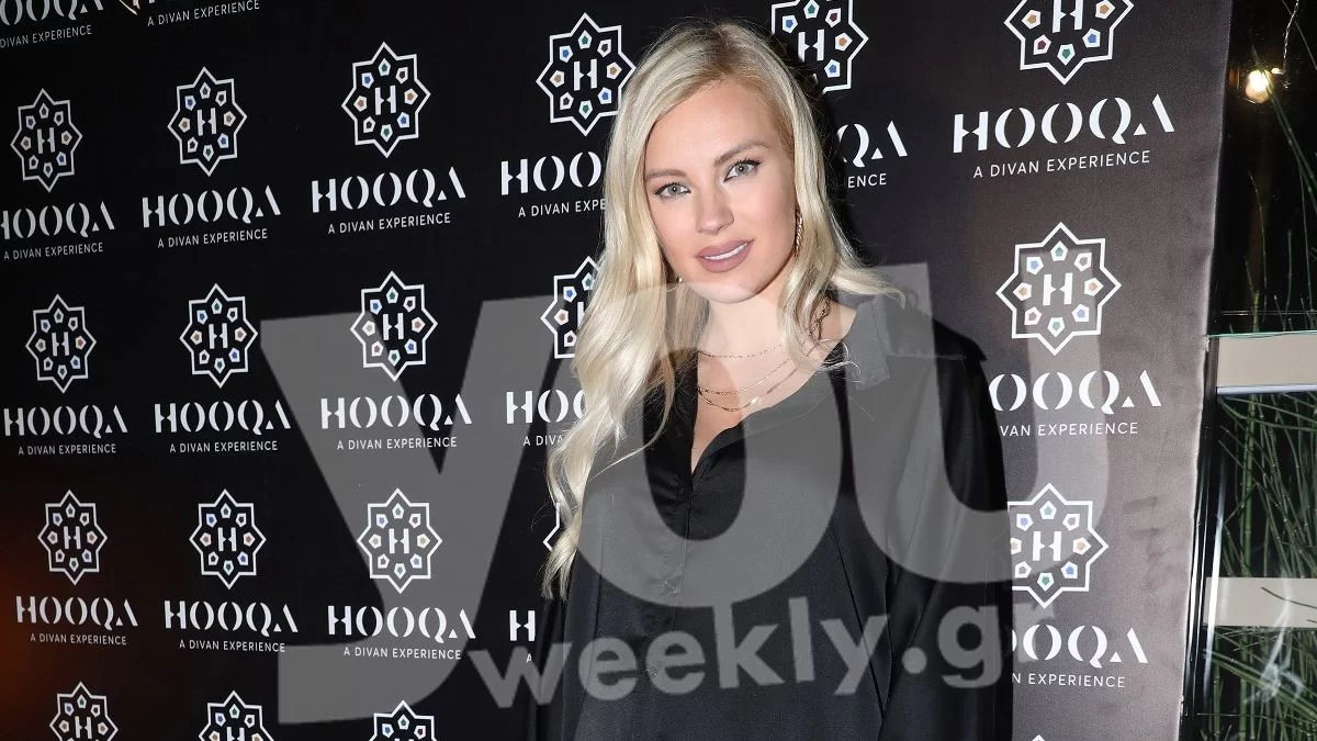 Με καλλίγραμμα πόδια και χωρίς ίχνος κυτταρίτιδας - Η εμφάνιση της Τζούλια Νόβα 5 μήνες μετά τη γέννα