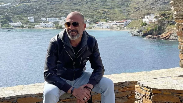 Απίστευτη η ομοιότητα τους - Το συγκινητικό μήνυμα του Βαλάντη για την επιτυχία του γιου του