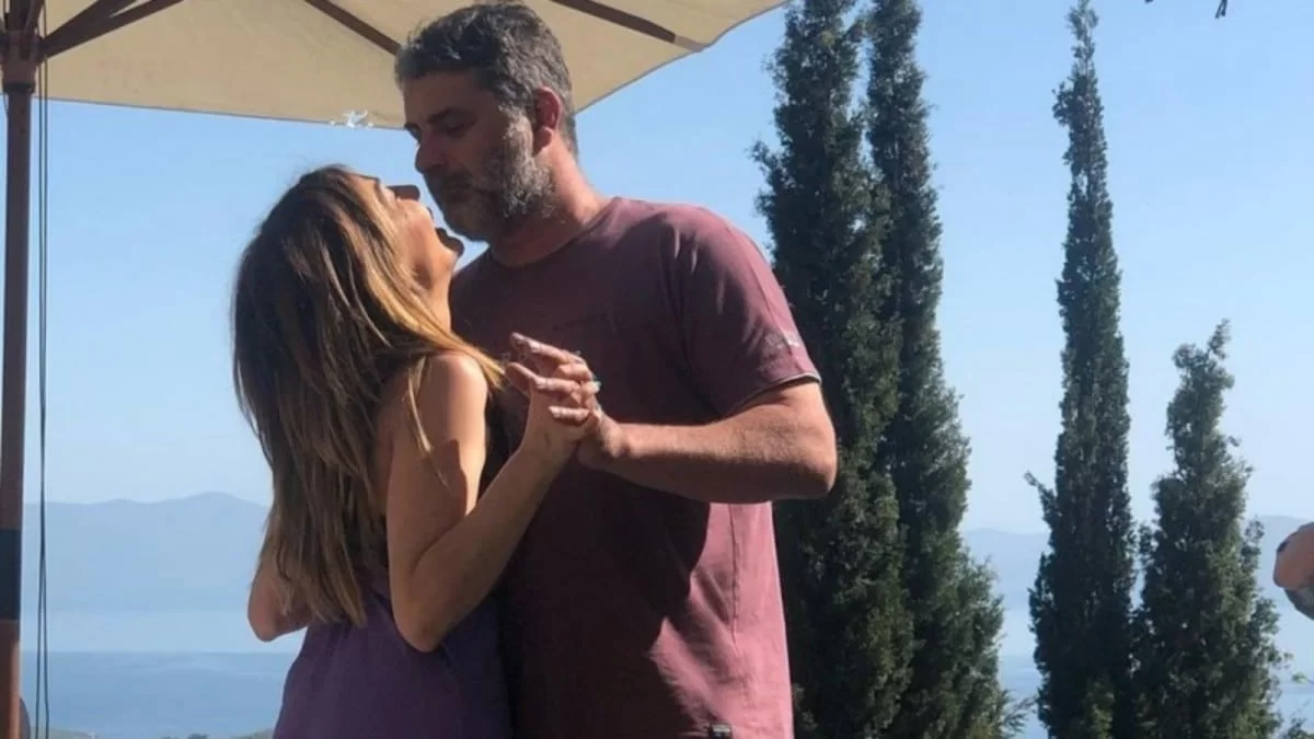 "Λιώνουν" από έρωτα μετά τις φήμες γάμου - Η φωτογραφία της Βανδή που δημοσίευσε ο Μπισμπίκης