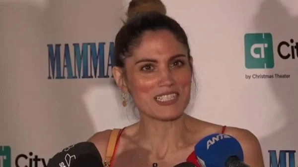 «Είχε γραφτεί ότι το κάνω τζάμπα γιατί είμαι τηλεπρεζάκι!» - Το σχόλιο τηλεκριτικού που έκανε έξαλλη τη Συνατσάκη