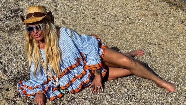 Με κάθε γεύμα της τρώει... - Τα μυστικά της Μαρίνας Πατούλη για να έχει κορμάρα στα 54