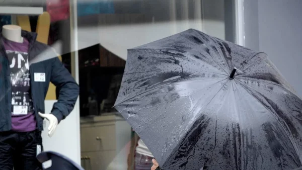 Καιρός 12/6: Σε ποιες περιοχές θα συνεχιστούν οι καταιγίδες - Πότε υποχωρεί η «Genesis»