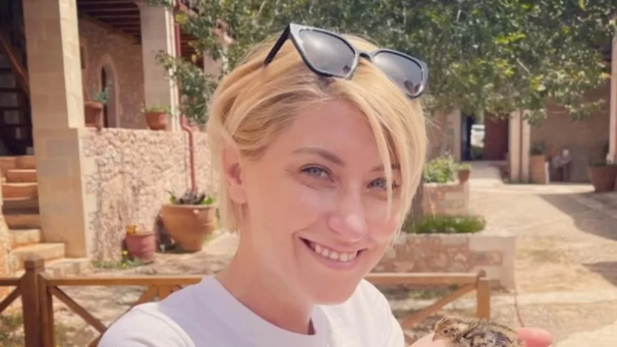 Σία Κοσιώνη: Ξανθιά και με τα ίδια χαρακτηριστικά - Σπάνια φωτογραφία της πεθεράς του Μπακογιάννη