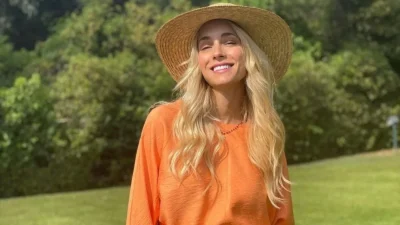 Η Δούκισσα Νομικού έγινε νονά - Οι φωτογραφίες με την βαφτισιμιά της, τα παιδιά και τον Θεοδωρίδη