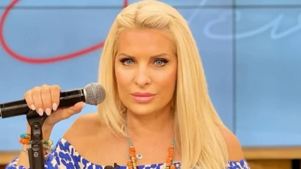 «Τα μάτια μου τα λένε όλα, Ελένη» - Τα κολακευτικά σχόλια που απέσπασε η Μενεγάκη για το outfit της