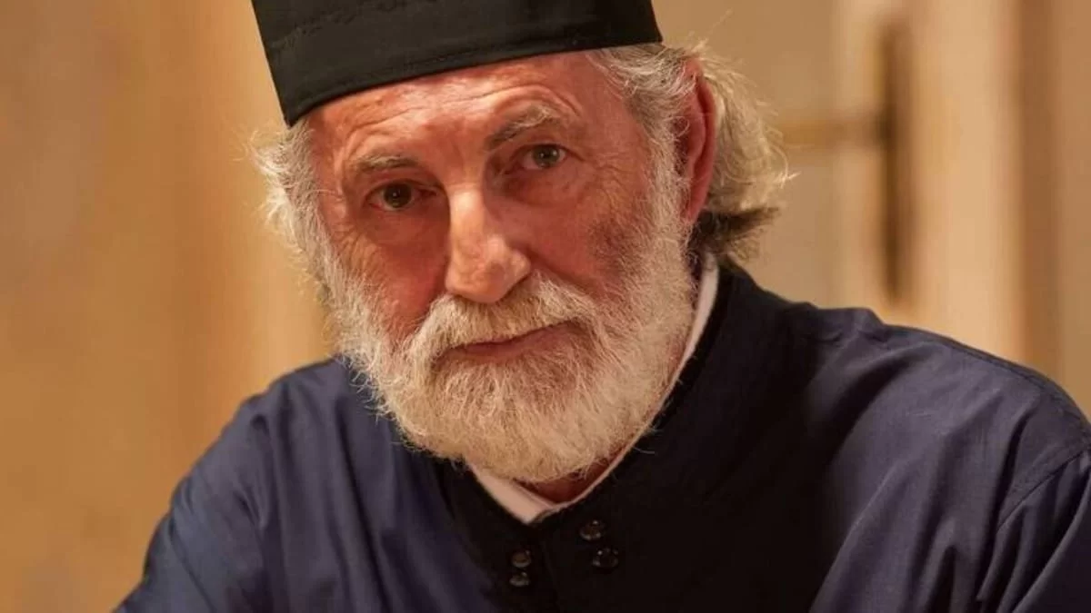 Βαπτίσια για τον Παπά από το «Σασμό» : Η φωτογραφία εκτός γυρισμάτων