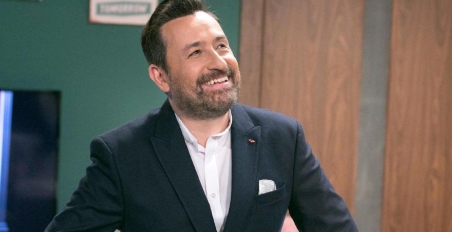 Ο Θέμης Γεωργαντάς θα αντικαταστήσει προσωρινά την Μπέττυ Μαγγίρα