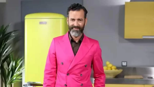 Είναι επίσημο - Η πρώτη ανάρτηση του Άγγελου Μπράτη για την συμμετοχή του στο Life is a beach