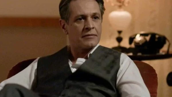 Άγριες Μέλισσες: Ο Ακύλας ανακαλύπτει που κρύβονται Μπάμπης και Κορίνα και σπέρνει τον πανικό