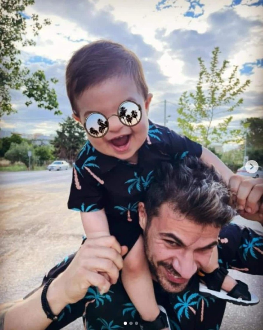 Ο γιος του Άκη Πετρετζίκη