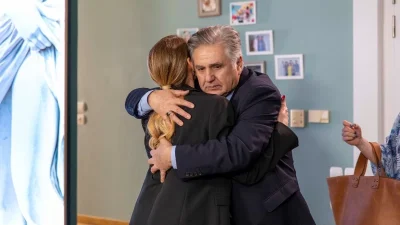 Άσε μας ρε Μαμά: Πένθος στο σπίτι της Ρωξάνης - Σε άσχημη κατάσταση η Τζοβάνα