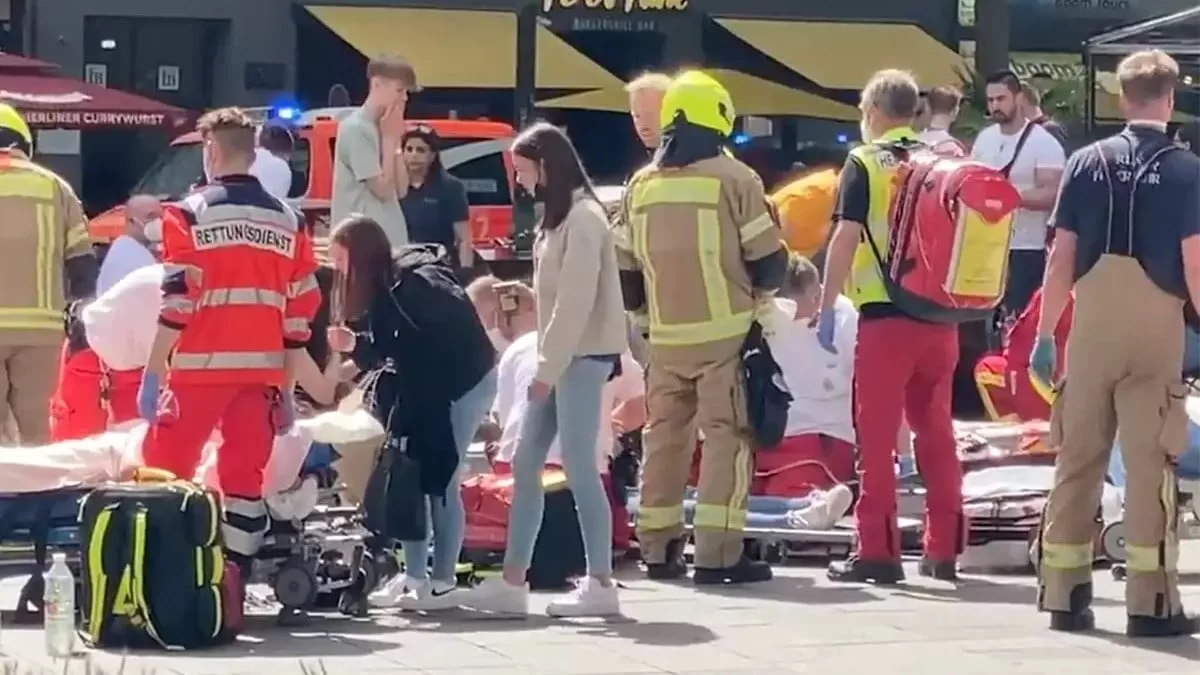 ''Θρίλερ'' στη Γερμανία - Αυτοκίνητο έπεσε πάνω σε πλήθος και θρηνήσαμε θύματα