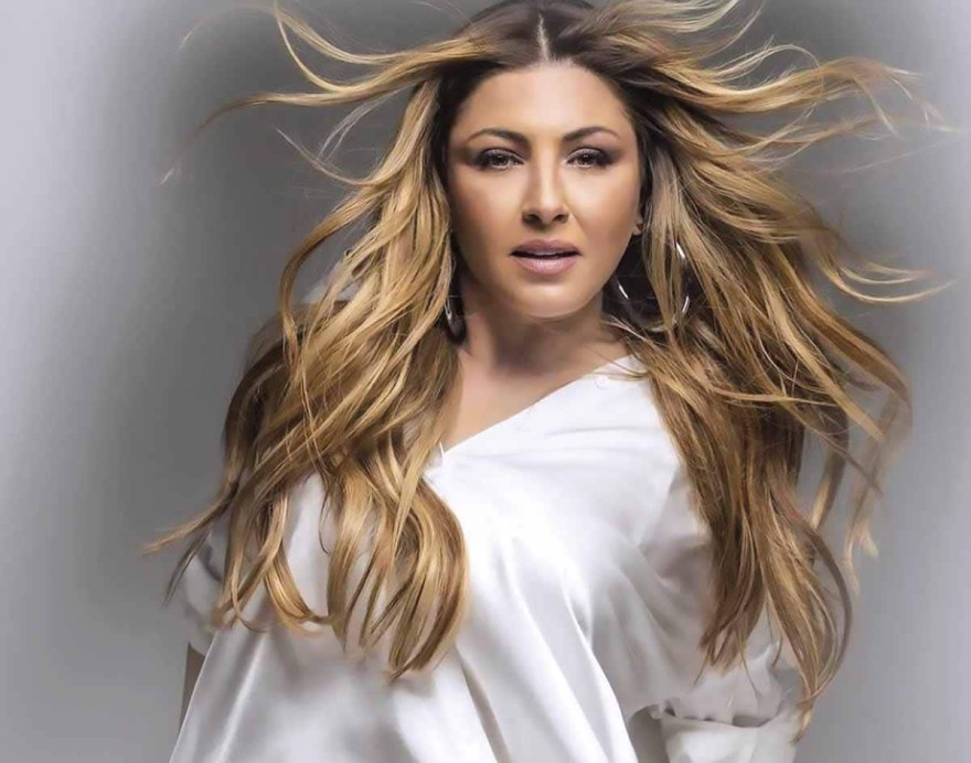 Έλενα Παπαρίζου